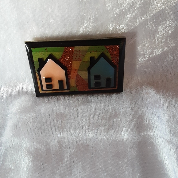 Lucinda NEW House Pins - Picture 2 of 4